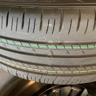 新型ハリアー Gグレード純正18インチ ハリアー 新品同様4本セット