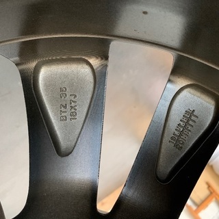 新型ハリアー Gグレード純正18インチ ハリアー 新品同様4本セット