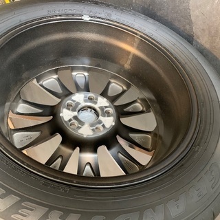 新型ハリアー Gグレード純正18インチ ハリアー 新品同様4本セット