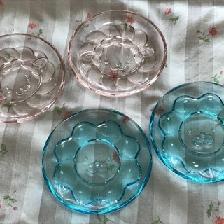 ポン・デ・ライオンとフレンチウーラー☆ガラス皿４枚セット