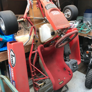 タンク、タイヤ、スタンドおまけ有　レーシングカート　本体　スイス　ハットレス