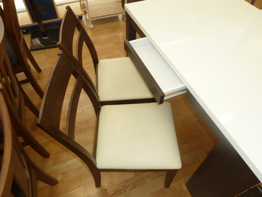 ニトリ☆ダイニングテーブル5点セット(テーブル＋椅子4脚)☆収納付き