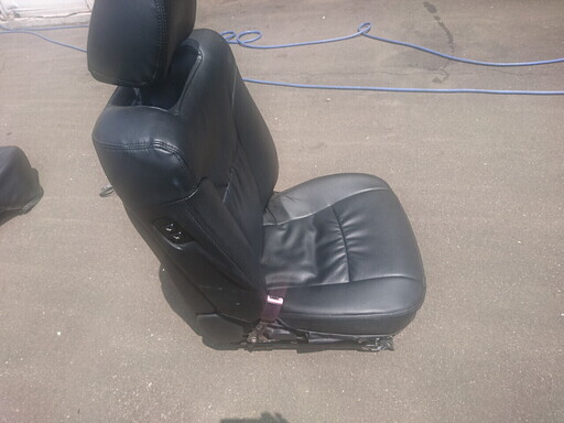 トヨタ Grs18系 クラウン 助手席 電動パワーシート レザー風シートカバー付き マークx Isなどにも まるそう 大河原の内装 インテリアの中古あげます 譲ります ジモティーで不用品の処分