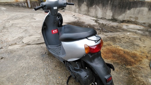 スズキレッツ4 CA45A シルバー レアなインナーポケット付き 新しい目の