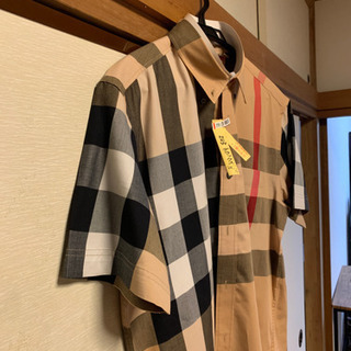 シャツ Burberry シャツ 【コメント大歓迎】 半袖