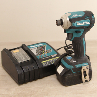 makita マキタ インパクトドライバ TD171D 青　6Ah 充電器　DC18RC(D3633tnxY)