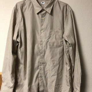 新品　UNIQLO シャツ