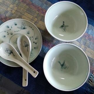 ベトナム製陶器お椀2、皿1、レンゲ2