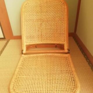 座椅子　かご編みデザイン