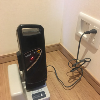 【取引完了】電動自転車(買い物カゴ+チャイルドシート+充電器)