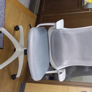 事務用椅子です