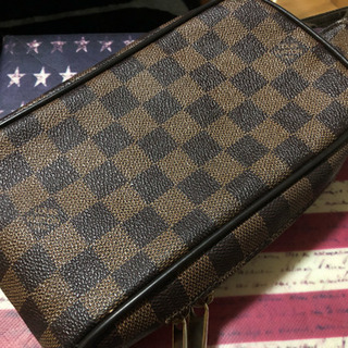 LOUIS VUITTON