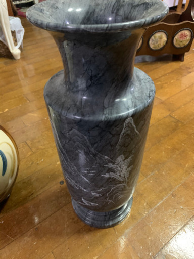 壺　大理石