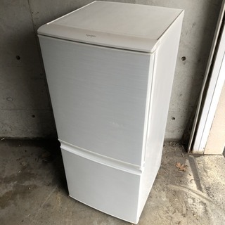 A0244 シャープ 2ドア冷蔵庫 2012年 137L