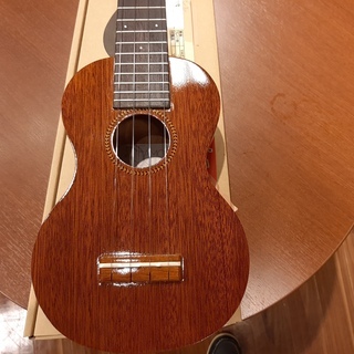 弦楽器、ギター Famous ウクレレ FS-12G 【新響楽器 甲子園店】