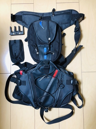 クシタニレッグバッグ＆ヒップバッグ(売れました）