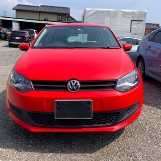 VW POLO TSI 綺麗な赤で距離少