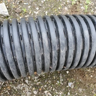  排水パイプ 暗渠パイプ 約30m 内径8cm 工事 設備