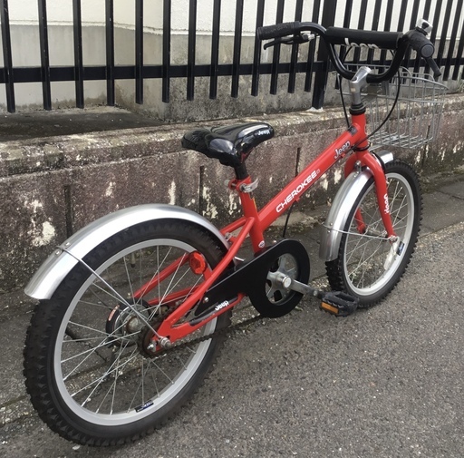 美品車＞人気の18インチ・JEEP・チェロキー 子供用自転車 ・レッド 