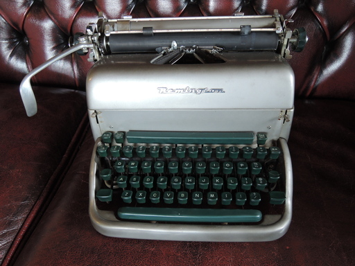 アメリカ　レミントンランド社(Remington Rand, 1927-1955)　アンティークタイプライター