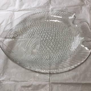 魚の形の大皿