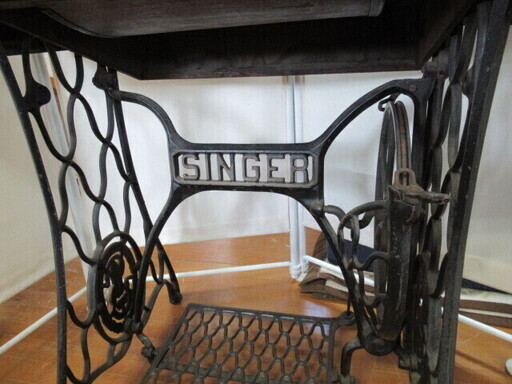 ＆激レア SPECIAL足踏みミシン ミシン脚 網目 古鉄 アンティーク 現状品 JKN1478/ミシン/足踏み/アンティーク/レトロ/ディスプレイ/インテリア