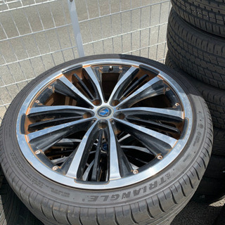 245/35R20 クラウン、フーガ 、オデッセイなど