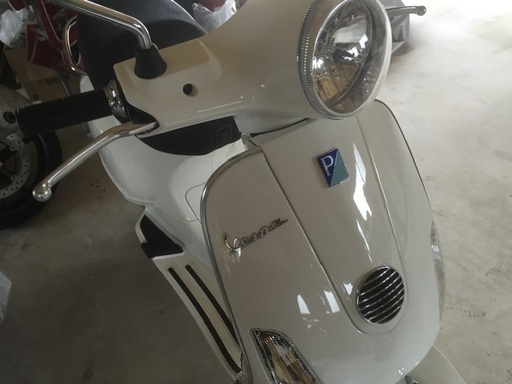 ベスパ LX125ie 走行2300キロ 売ります ベスパ「LX125 i-GET」【1分で