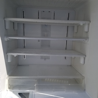 キッチン家電 ☆大容量565L 6ドア式☆ 三菱ノンフロン冷凍冷蔵庫 MR-G57N－
