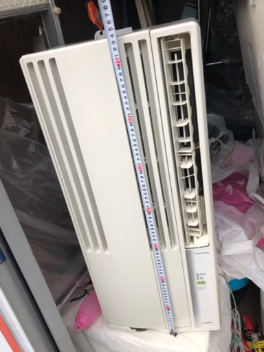 窓用エアコン　汚れあり