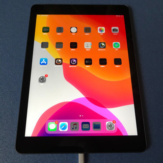 中古品iPad５世代32G KDDI