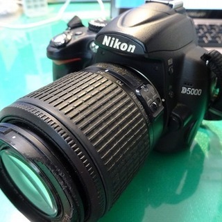 Nikon デジタル一眼レフ本体　D5000