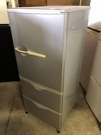 A0273　サンヨー　３ドア冷蔵庫　２５５L