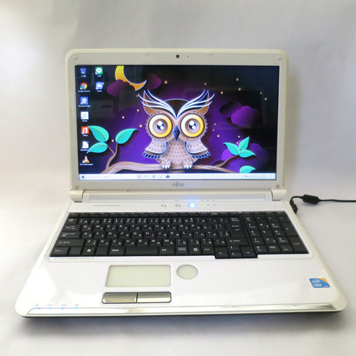 富士通 メモリ4GB HDD320GB ノートパソコン/wifi/WEBカメラ/アーバンホワイト
