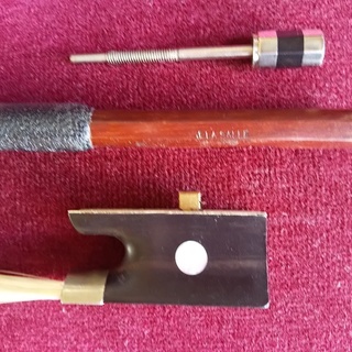 ◇ヴァイオリン弓 4／4大人用 「J．LASALLE」