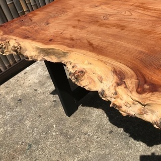 無垢1枚板 瘤付き ダイニングテーブル 杢目 天板厚み60mm ②
