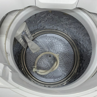 可愛らしいホワイト×ピンクの配色!!SHARP全自動洗濯機です♪