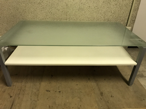 Nitori ニトリ センターテーブル コーヒーテーブル ローテーブル 座卓 ガラス天板 幅110cm 奥行60cm 高さ41cm とも 鴻池新田の テーブル コーヒーテーブル の中古あげます 譲ります ジモティーで不用品の処分