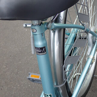 札幌 自転車 パンクしないタイヤ 24インチ 赤 変則無し SALUTE