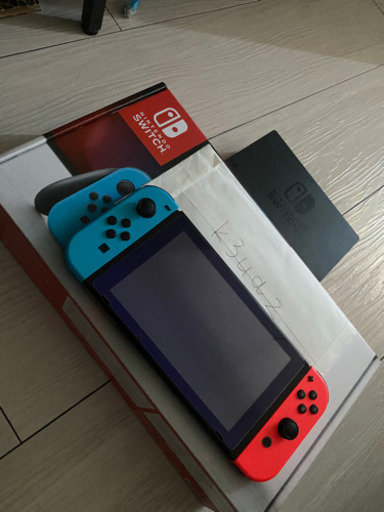 任天堂Switch 付属品全てあり。