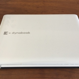 ノートパソコン　dynabook　ホワイト