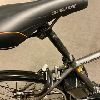 電動クロスバイク　Tb1-e マットグレー