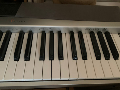 電子ピアノ