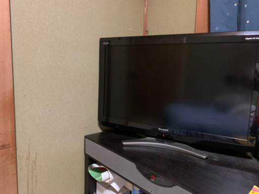 【札幌市内配達可能】32型　シャープ　液晶テレビ