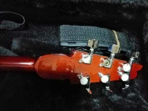 六弦三線 沖縄の六弦三線（六線）です。