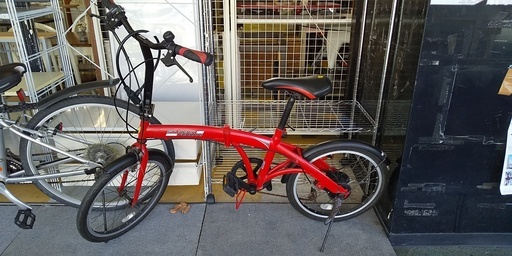 【リサイクルスタ‐ズ鹿大】 新入荷‼ Ferrari スク－デリア・フェラーリ？ 折り畳み自転車 本体のみ 取説など無し