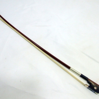 メンテ済 鈴木バイオリン 希少 キッズ用分数 1/2 チェロ 2020年 CELLO No72 SUZUKI 弓 No220 ケース 中古子供用 チェロ 美品 愛知県名古屋近郊 清須市 手渡し可能 管理2255