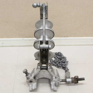 ケーブル布設工事用機材 金車 3連 朝日金属精工(HD780awxY)②