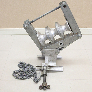 ケーブル布設工事用機材 金車 3連 朝日金属精工(HD782awxY)④