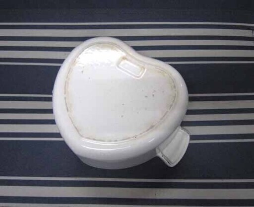 訳あり ルクルーゼ 鍋 2l ハート型 ホワイト 両手 Paypay ペイペイ 決済可能 札幌市 白石区 東札幌 アウトレッ モノハウス 白石 白石の調理器具 鍋 グリル の中古あげます 譲ります ジモティーで不用品の処分